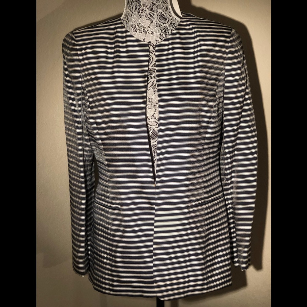 Super Elegant EPISODE   jacket in metallic fabric
